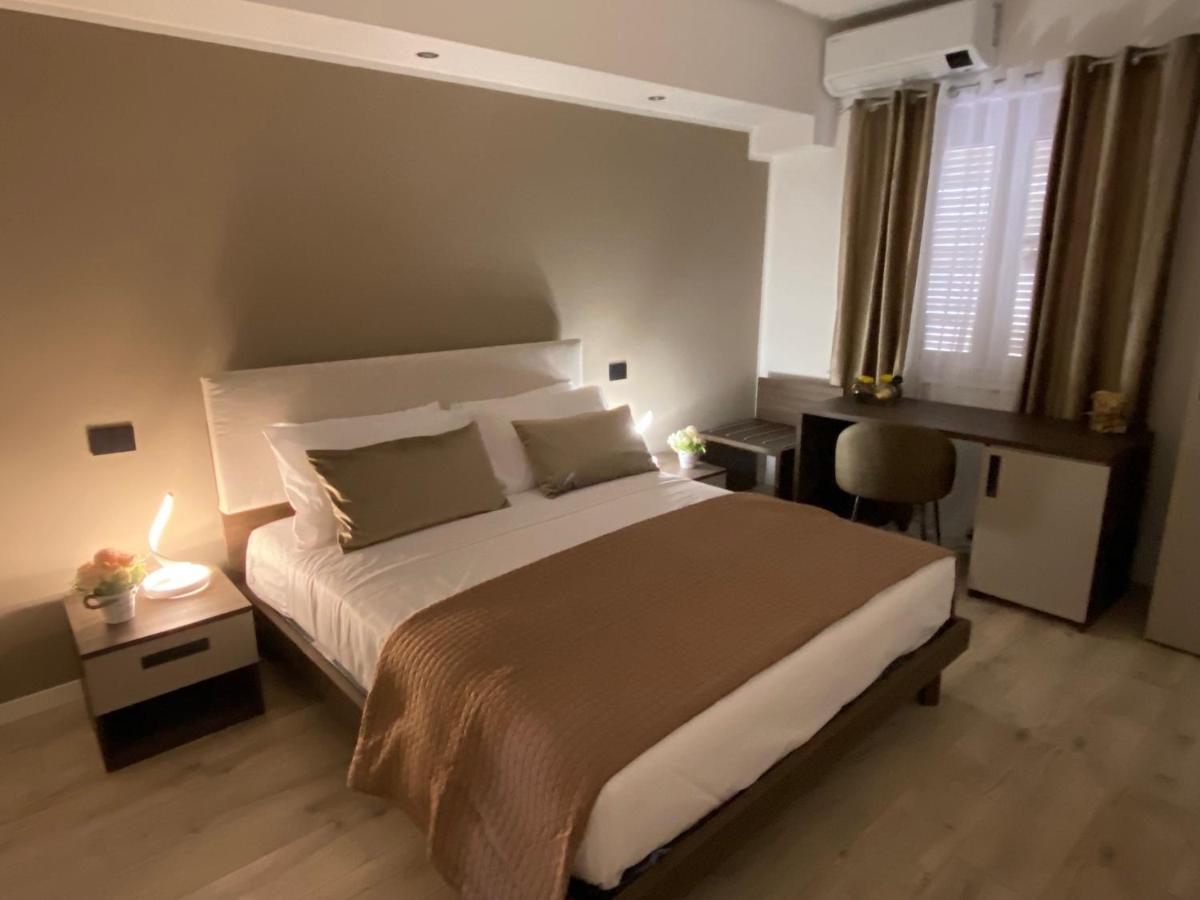Hotel Plaza Ungheria Palermo Eksteriør bilde