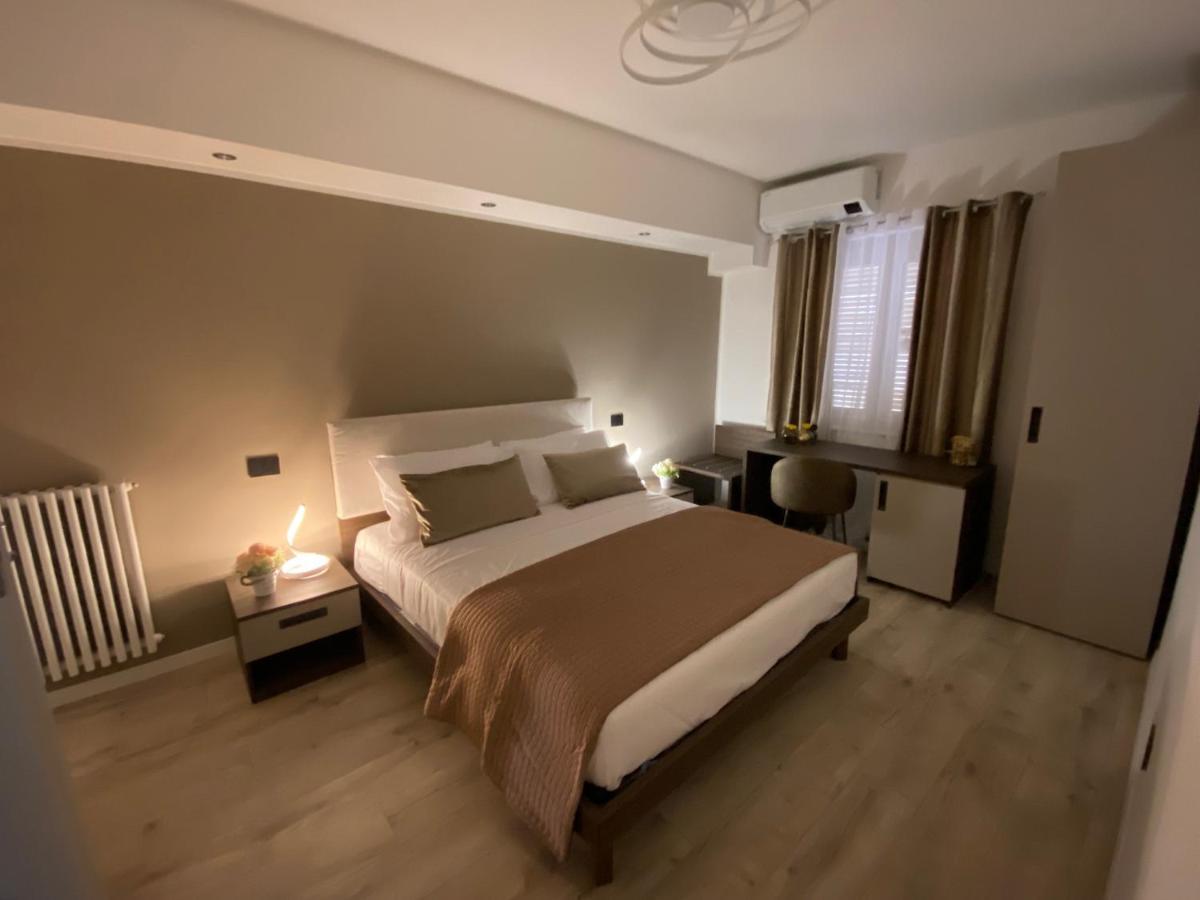 Hotel Plaza Ungheria Palermo Eksteriør bilde