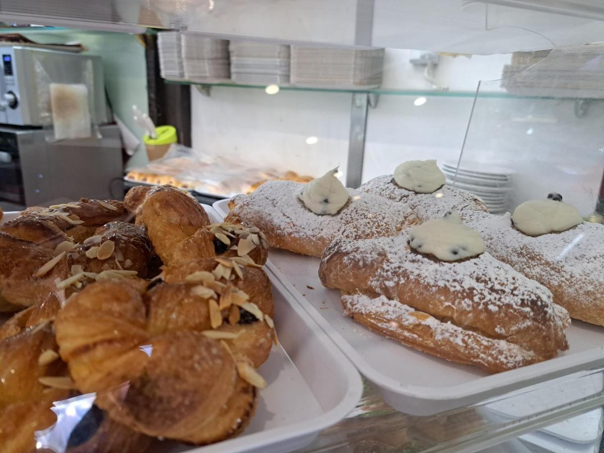 Hotel Plaza Ungheria Palermo Eksteriør bilde